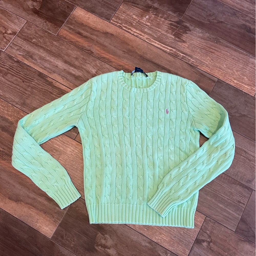 Women’s Medium Ralph Lauren sweater